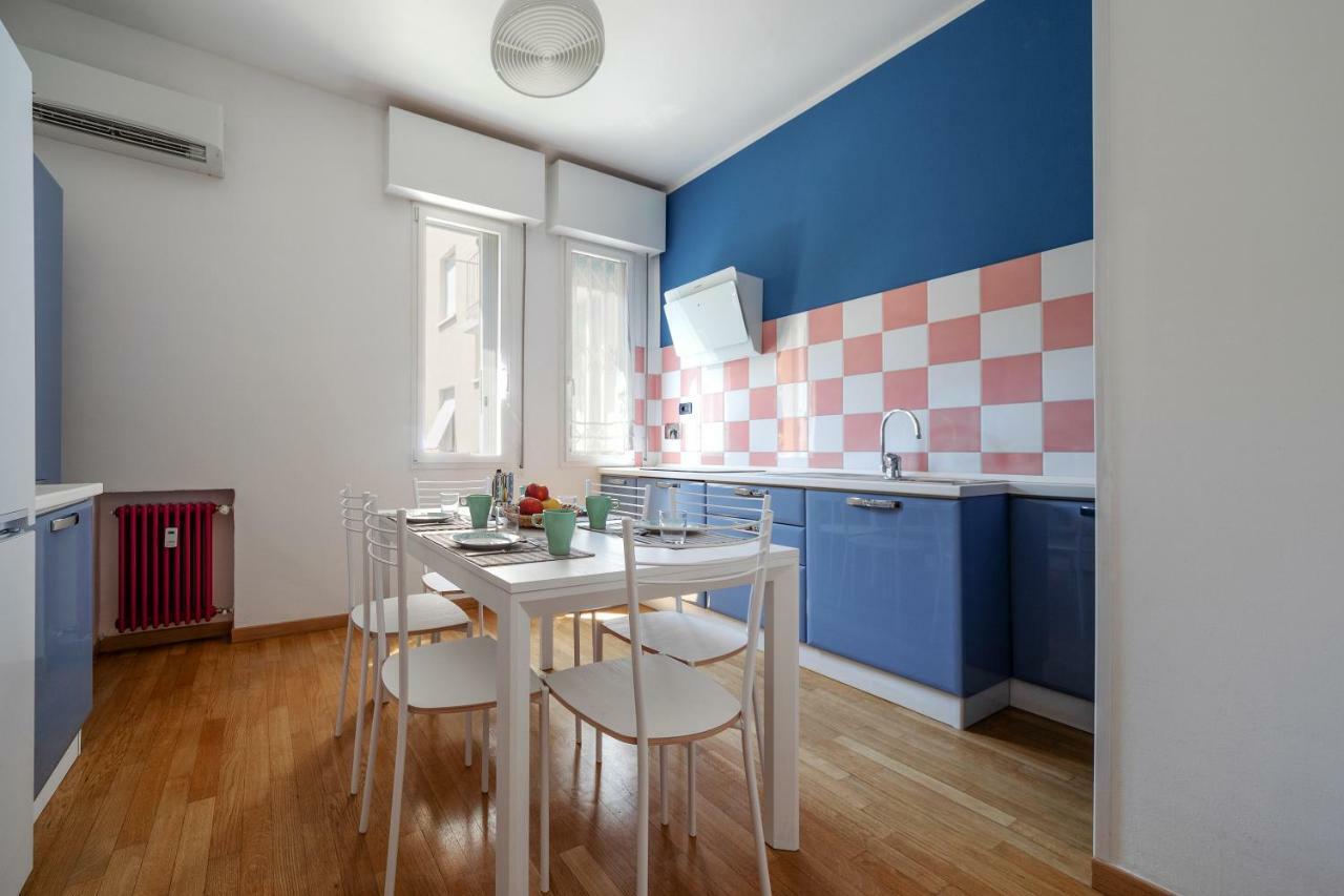 Sant'Orsola Colorful Huge Apartment Bologna Exterior photo